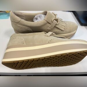 NWT Dolce Vita Jhax Toffee Suede Platform Sneakers Size 9. NEW without box